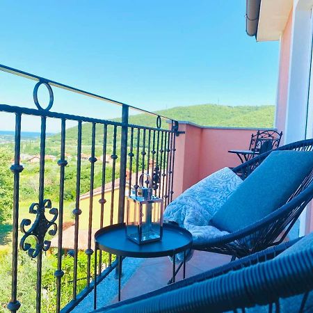 Apartma Mija-Dekani Экстерьер фото