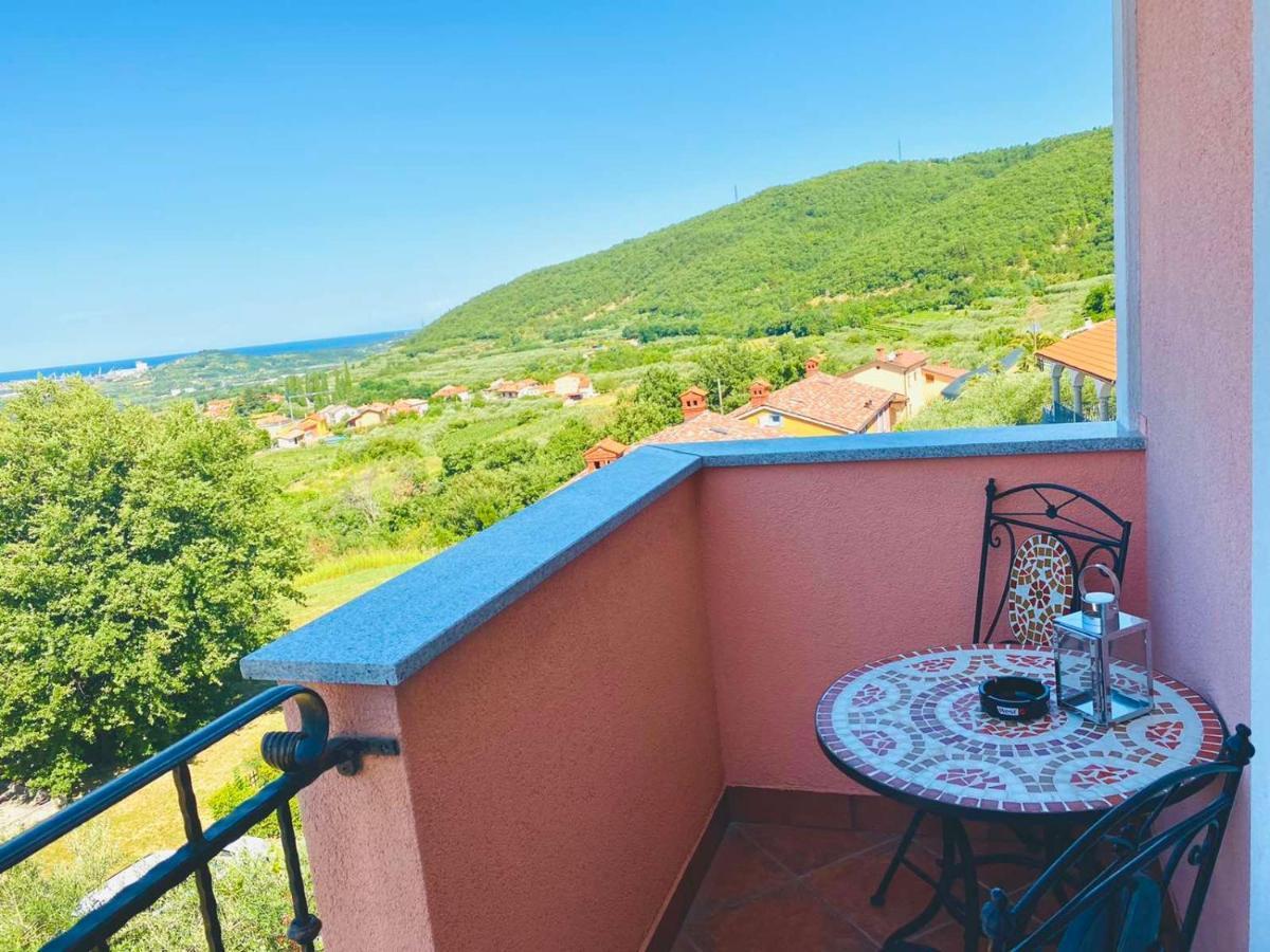 Apartma Mija-Dekani Экстерьер фото